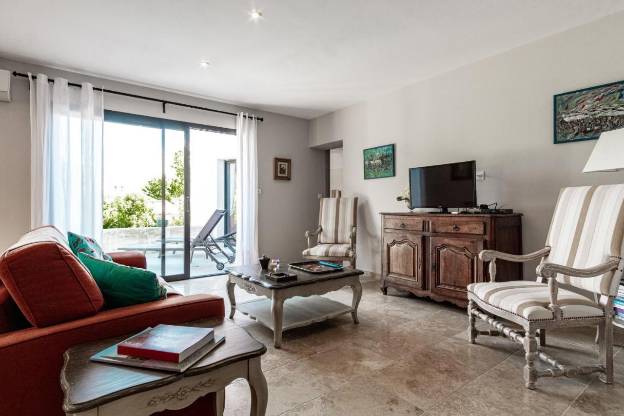 La Verdiere - Contemporary House With Garden And Private Pool LʼIsle-sur-la-Sorgue Exteriör bild