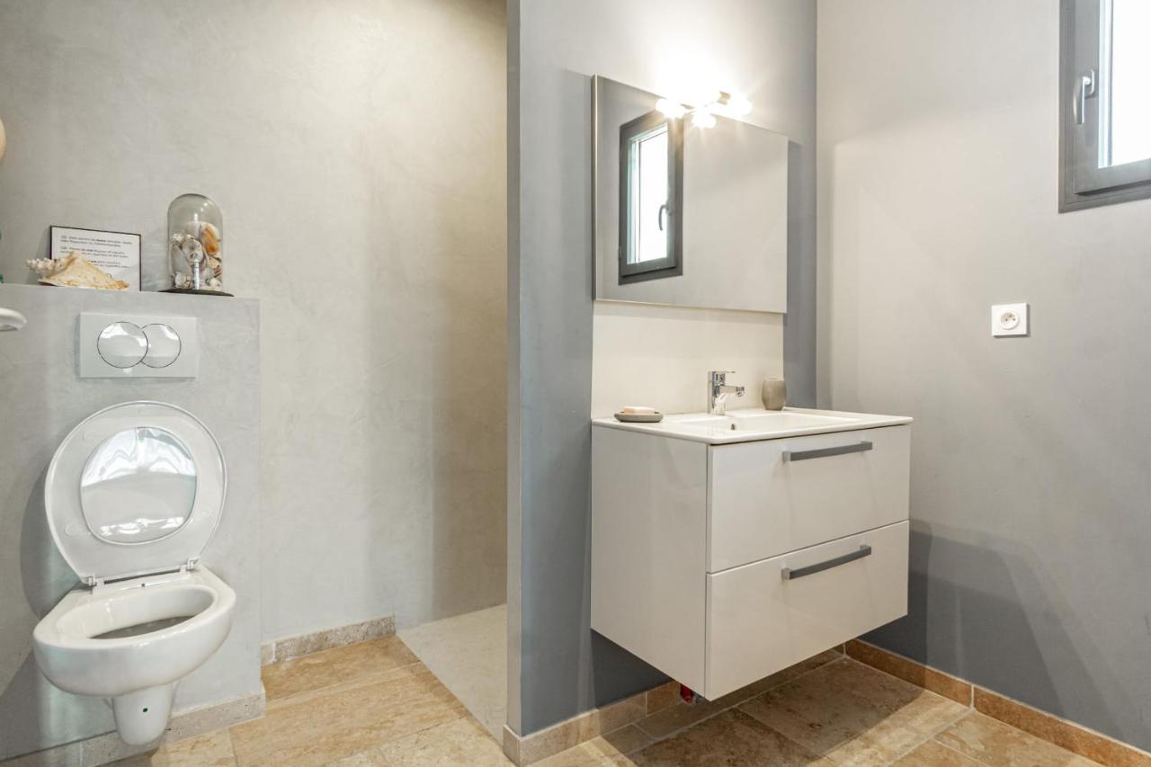 La Verdiere - Contemporary House With Garden And Private Pool LʼIsle-sur-la-Sorgue Exteriör bild