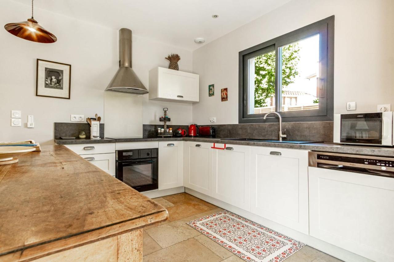 La Verdiere - Contemporary House With Garden And Private Pool LʼIsle-sur-la-Sorgue Exteriör bild